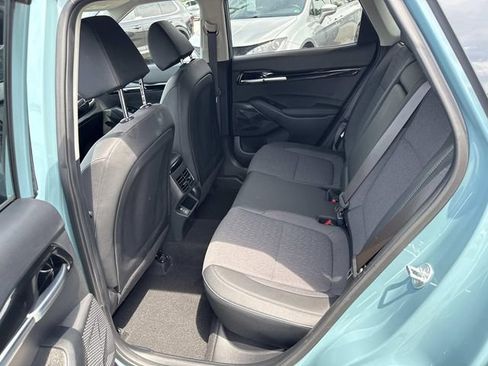 Used 2024 Kia Seltos S AWD/4WD image 16