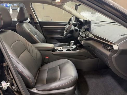 Used 2023 Nissan Altima 2.5 SR w/ SR Premium Package AWD/4WD image 8