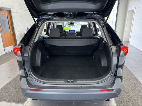 Used 2024 Toyota RAV4 XLE FWD image 9