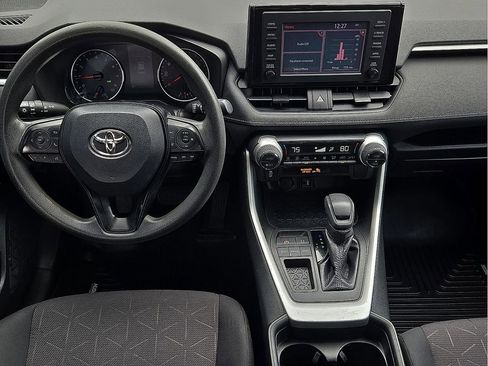 Used 2019 Toyota RAV4 XLE FWD image 10