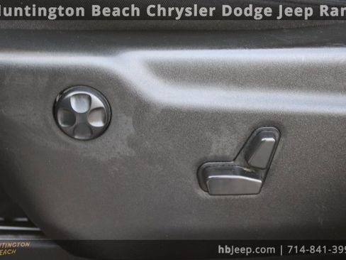 Used 2021 Dodge Durango R/T image 34