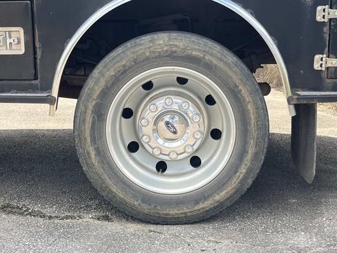 Used 2008 Ford F550 2WD Crew Cab Super Duty image 16