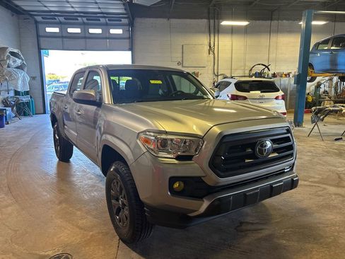 Used 2020 Toyota Tacoma SR AWD/4WD image 3