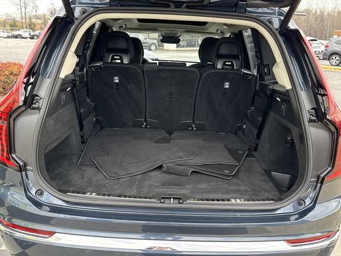 Used 2025 Volvo XC90 B6 Plus image 33