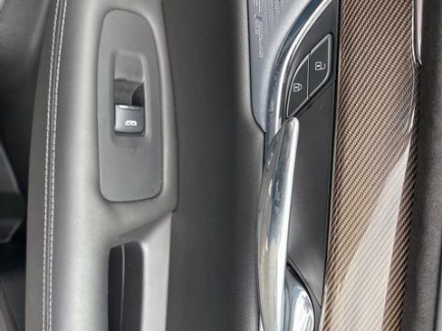 Used 2024 Cadillac XT6 Sport w/ Platinum Package image 13