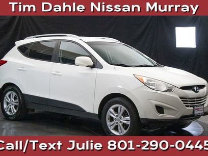 Used 2010 Hyundai Tucson GLS w/ Navigation Pkg 3