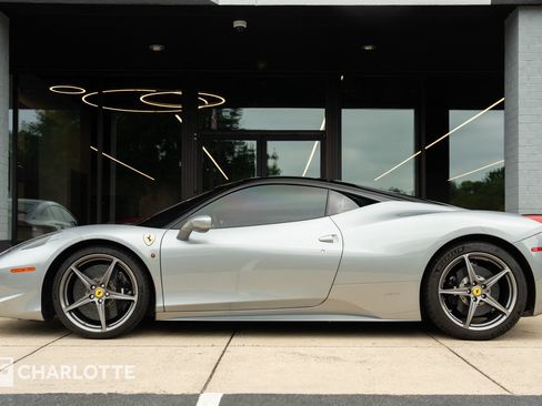 Used 2011 Ferrari 458 Italia Coupe RWD image 7