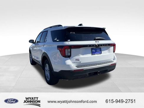 New 2026 Ford Explorer Active RWD image 5