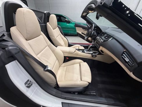 Used 2016 BMW Z4 sDrive28i RWD image 35