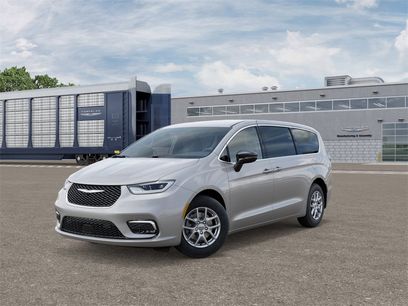 New 2026 Chrysler Pacifica Select