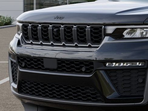 New 2026 Jeep Grand Cherokee L Limited AWD/4WD image 11