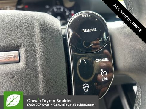 Used 2020 Land Rover Range Rover Evoque SE AWD/4WD image 27