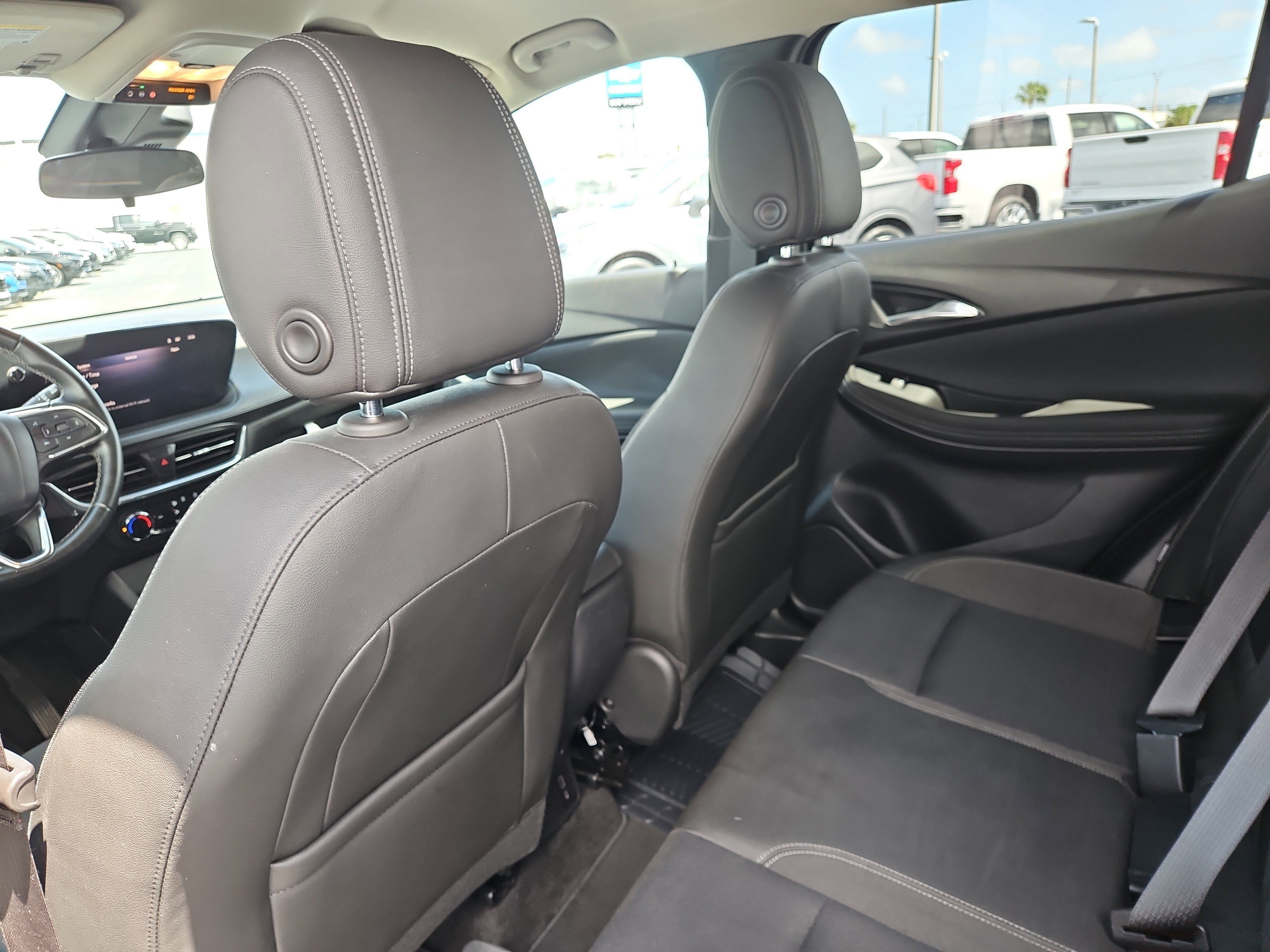Certified 2024 Buick Encore GX Preferred FWD image 10