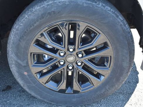Used 2024 Ford F150 Lariat w/ Equipment Group 502A High AWD/4WD image 60