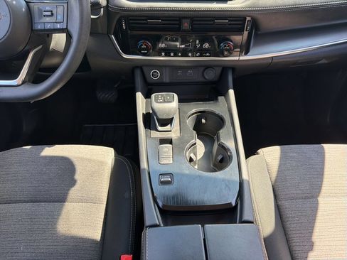 Used 2023 Nissan Rogue SV FWD image 26