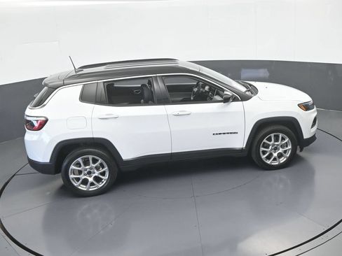 Used 2025 Jeep Compass Limited AWD/4WD image 48