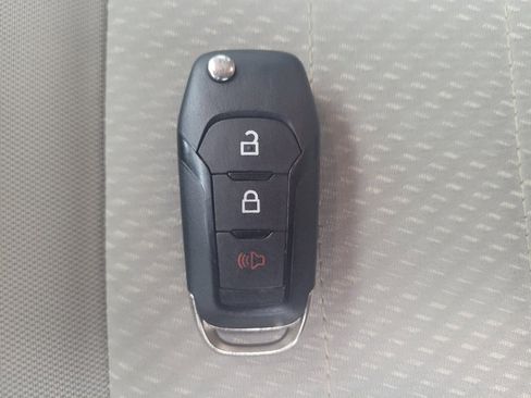 Used 2018 Ford EcoSport S FWD image 32