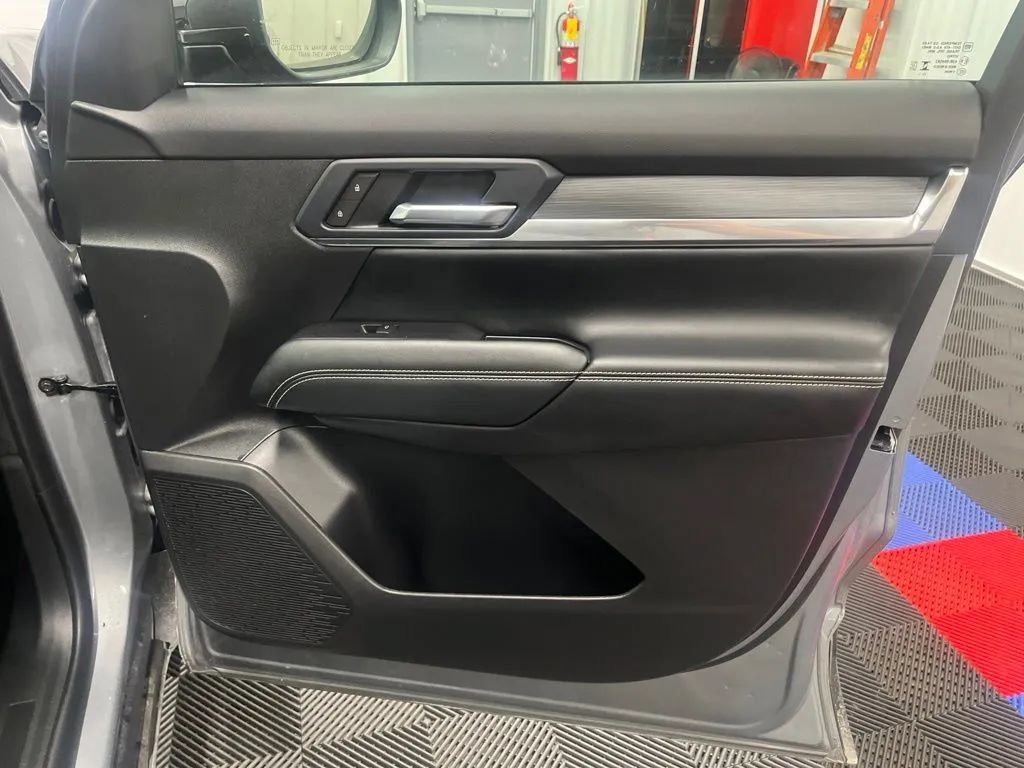 Used 2026 GMC Terrain Elevation AWD/4WD image 11