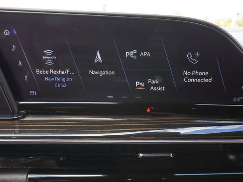 Used 2024 Cadillac Escalade ESV Premium Luxury w/ Performance Package AWD/4WD image 29