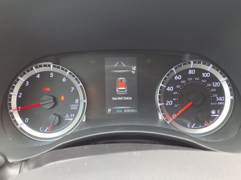 Used 2021 Toyota Highlander LE FWD image 20