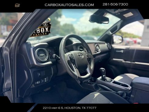 Used 2021 Toyota Tacoma TRD Off-Road w/ Technology Package AWD/4WD image 16