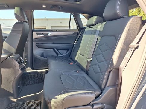 New 2026 Volkswagen Atlas Cross Sport SE image 21