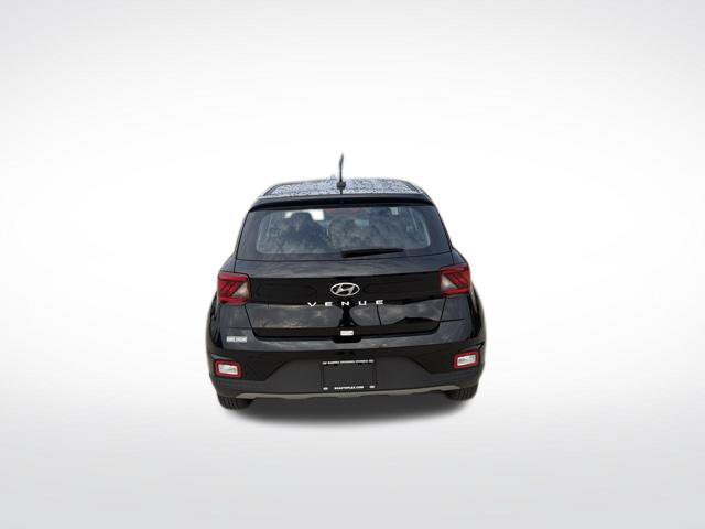 Used 2026 Hyundai Venue SE FWD image 4