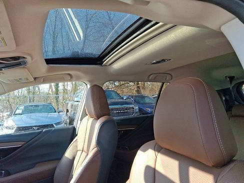 Used 2022 Subaru Outback Touring image 13