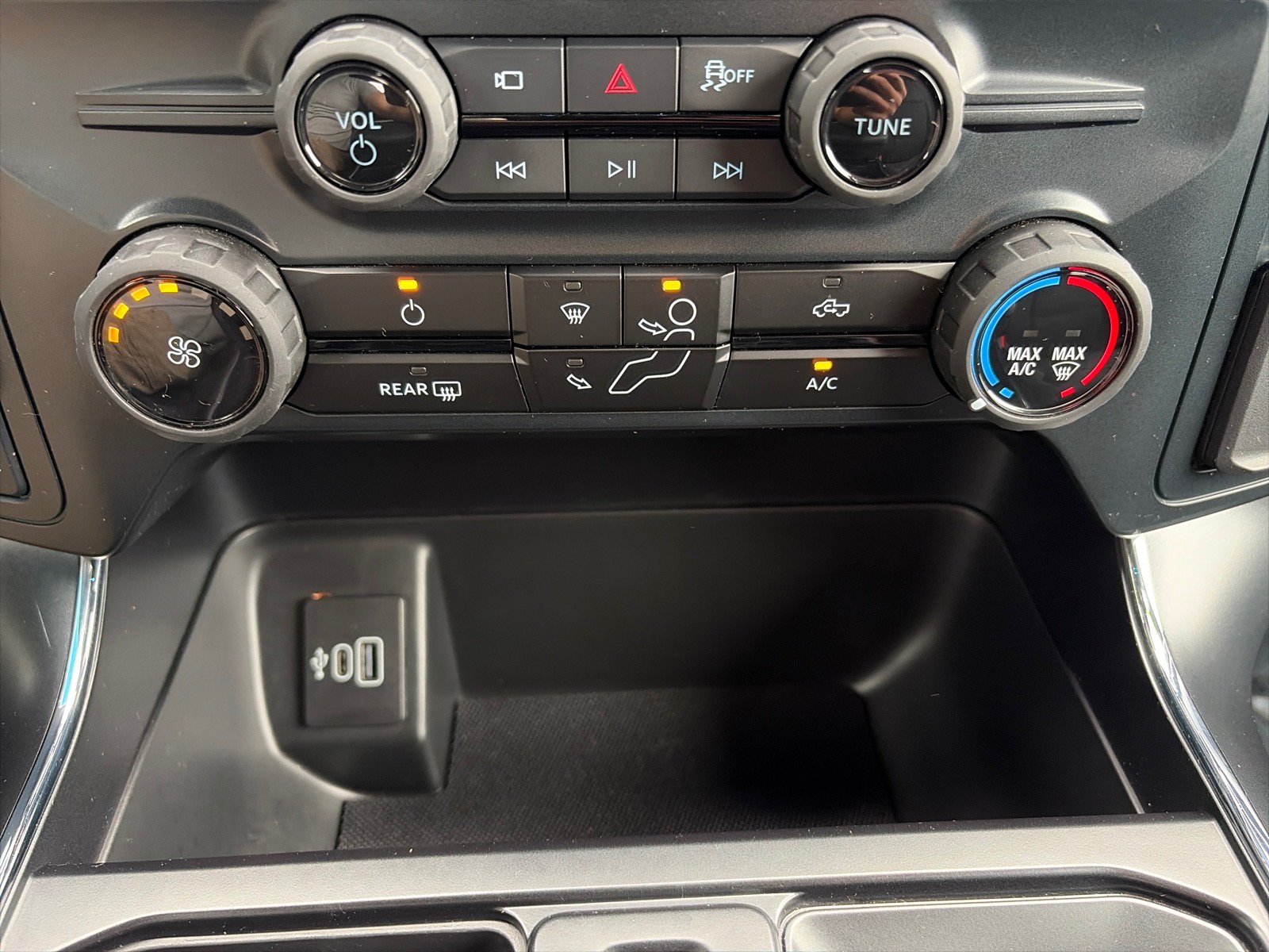 Used 2025 Ford F150 STX w/ STX Black Appearance Package AWD/4WD image 21