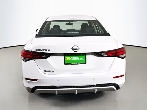 Used 2025 Nissan Sentra SV image 8