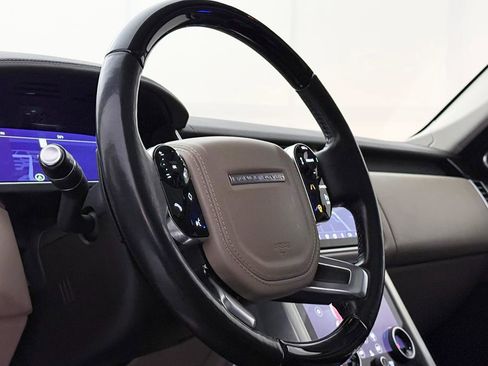 Used 2019 Land Rover Range Rover HSE image 19