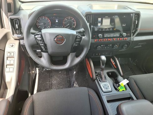 New 2026 Nissan Frontier PRO-4X w/ Tow Package AWD/4WD image 9