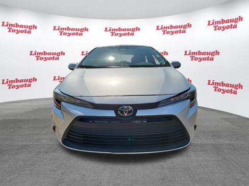 Used 2026 Toyota Corolla LE FWD image 19
