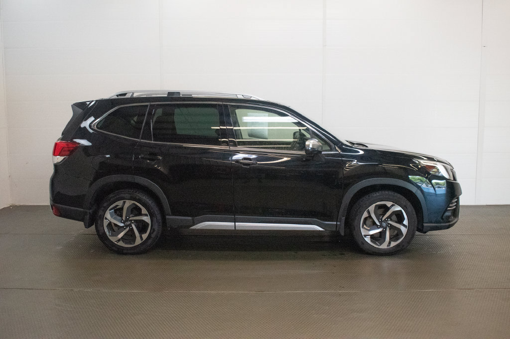 Used 2023 Subaru Forester Touring AWD/4WD image 3
