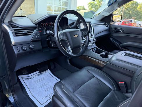 Used 2020 Chevrolet Suburban LT w/ RST Edition AWD/4WD image 10