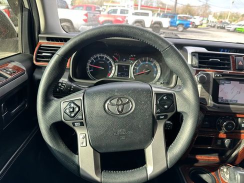 Used 2019 Toyota 4Runner SR5 Premium AWD/4WD image 25