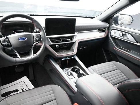 Used 2025 Ford Explorer ST-Line w/ Premium Package image 19