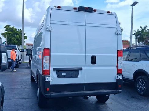 Used 2023 RAM ProMaster 2500 FWD image 3
