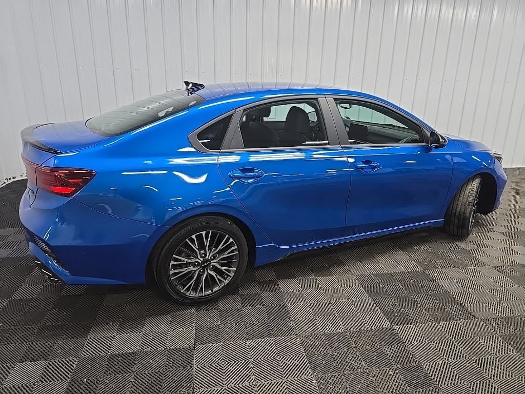 Used 2023 Kia Forte GT-Line FWD image 3