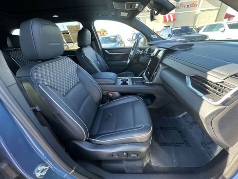 Used 2024 GMC Acadia Denali w/ Super Cruise Package image 25