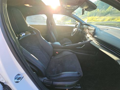 Used 2025 Hyundai Elantra N FWD image 10
