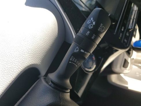 Used 2017 Toyota Prius Four image 25