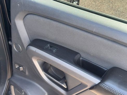 Used 2015 Nissan Titan SV w/ SV Value Truck Package image 54