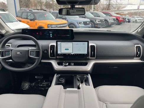 New 2026 Ford Expedition Max Active image 25