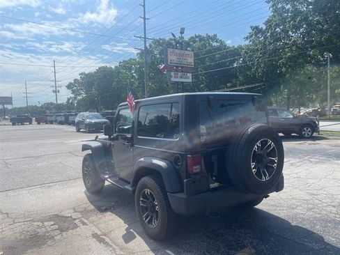 Used 2012 Jeep Wrangler Sport AWD/4WD image 7