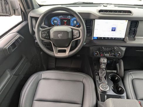 New 2025 Ford Bronco Badlands image 16