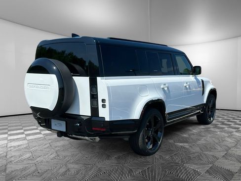 New 2026 Land Rover Defender 130 X-Dynamic SE AWD/4WD image 5