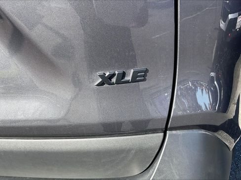 Used 2025 Toyota RAV4 XLE Premium image 10