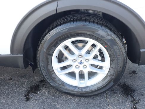 New 2026 Ford Explorer Active RWD image 20