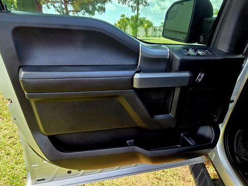 Used 2017 Ford F150 XLT w/ Equipment Group 302A Luxury RWD image 11